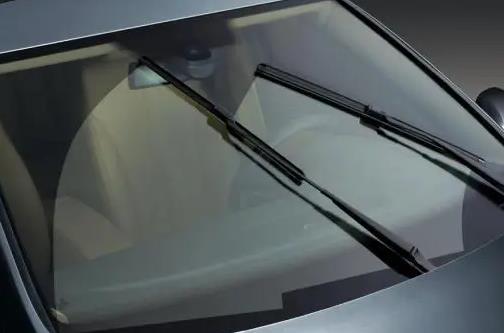 汽车玻璃.jpg 汽车玻璃.jpg