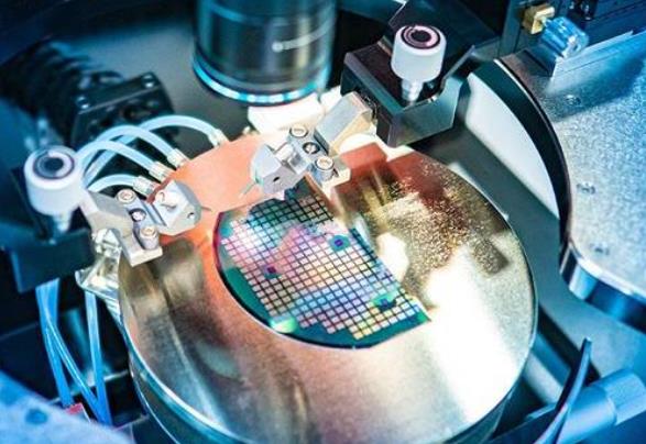 芯片制造.jpg 芯片制造.jpg